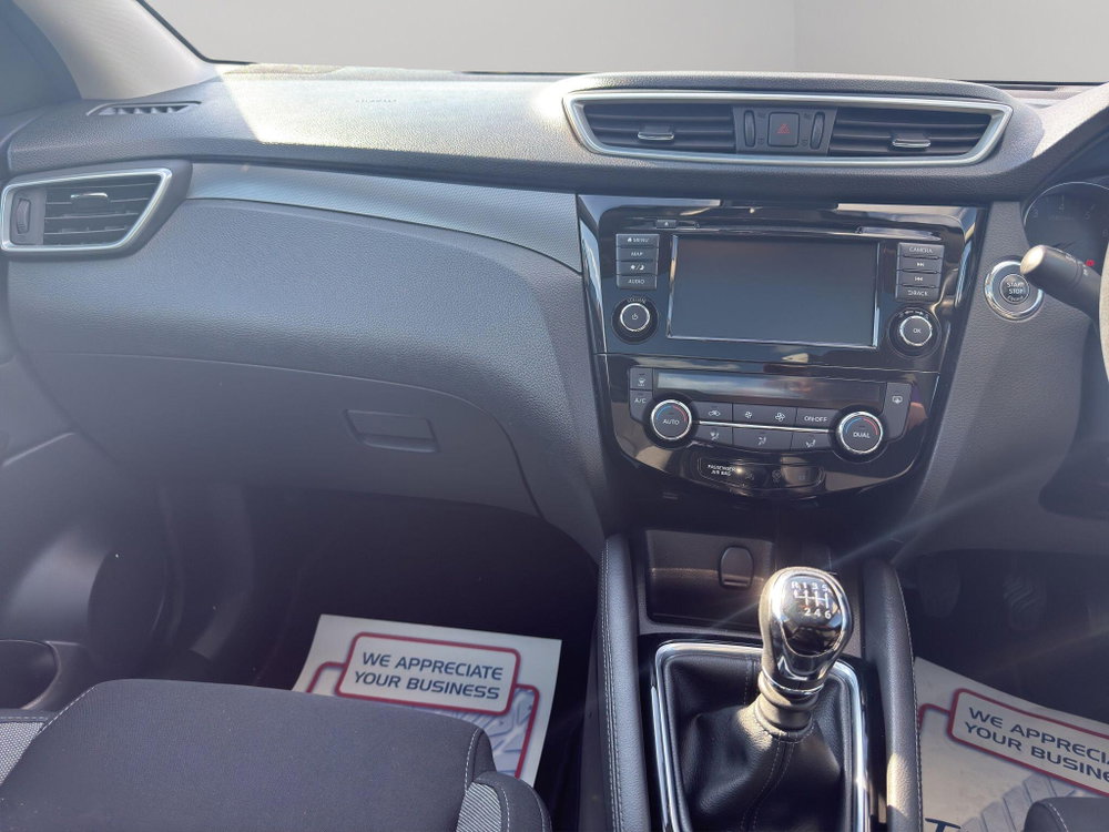 Nissan Qashqai 1.3 DIG-T N-Connecta Euro 6 (s/s) 5dr
