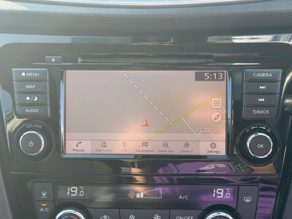 Nissan Qashqai 1.3 DIG-T N-Connecta Euro 6 (s/s) 5dr