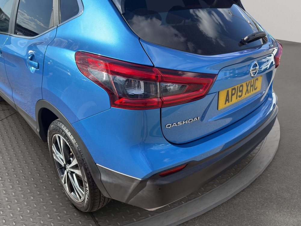 Nissan Qashqai 1.3 DIG-T N-Connecta Euro 6 (s/s) 5dr