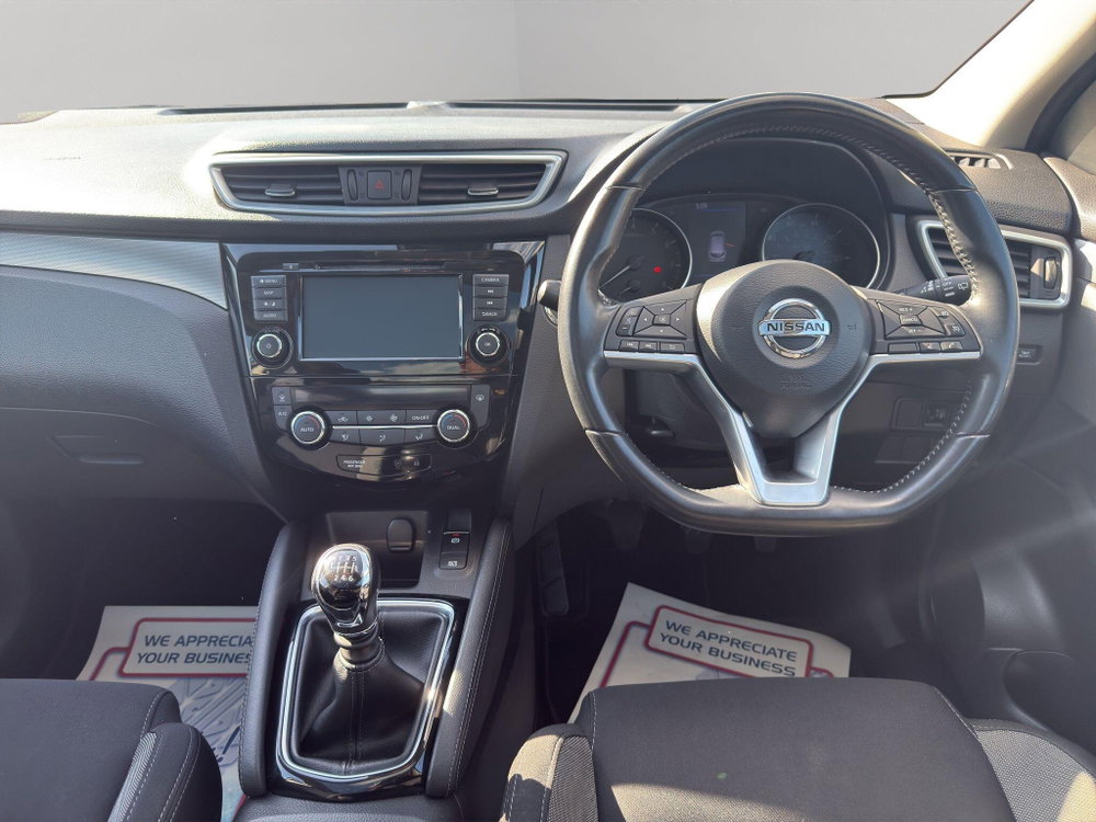 Nissan Qashqai 1.3 DIG-T N-Connecta Euro 6 (s/s) 5dr
