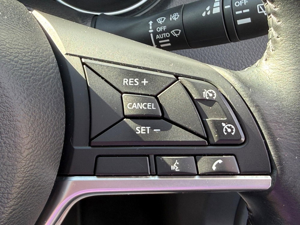 Nissan Qashqai 1.3 DIG-T N-Connecta Euro 6 (s/s) 5dr
