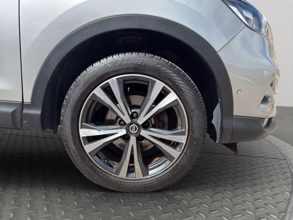 Nissan Qashqai 1.3 DIG-T N-Connecta Euro 6 (s/s) 5dr