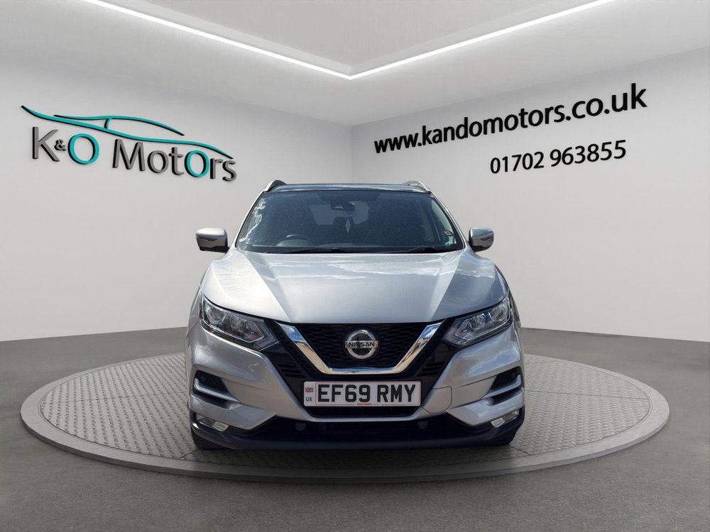 Nissan Qashqai 1.3 DIG-T N-Connecta Euro 6 (s/s) 5dr