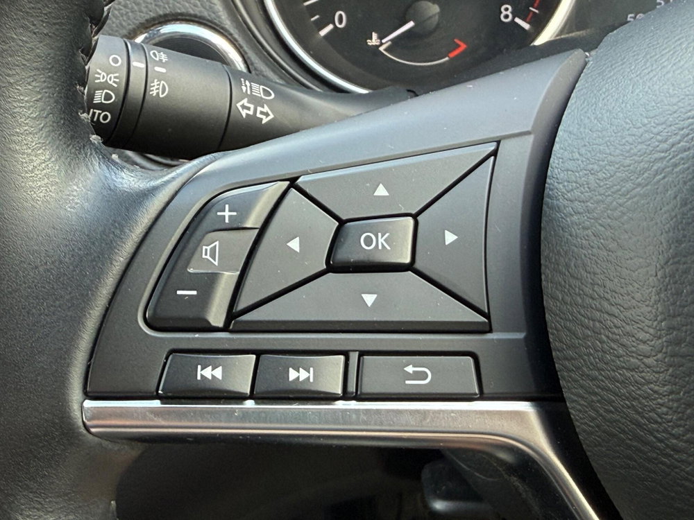 Nissan Qashqai 1.3 DIG-T N-Connecta Euro 6 (s/s) 5dr