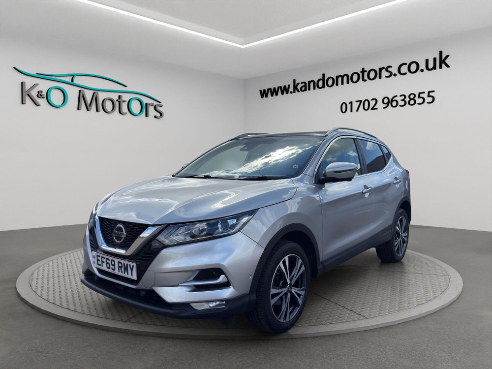 Nissan Qashqai 1.3 DIG-T N-Connecta Euro 6 (s/s) 5dr