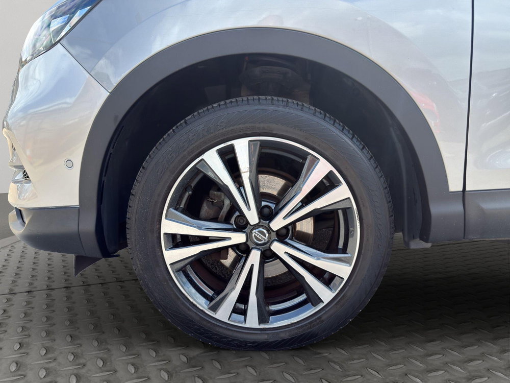 Nissan Qashqai 1.3 DIG-T N-Connecta Euro 6 (s/s) 5dr