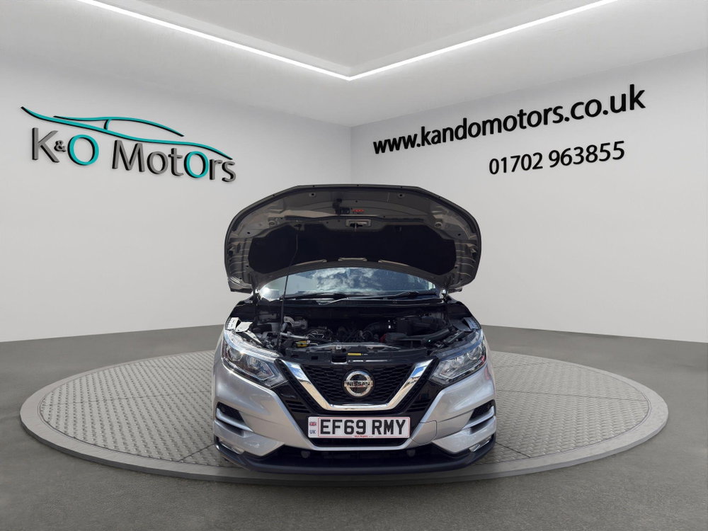 Nissan Qashqai 1.3 DIG-T N-Connecta Euro 6 (s/s) 5dr