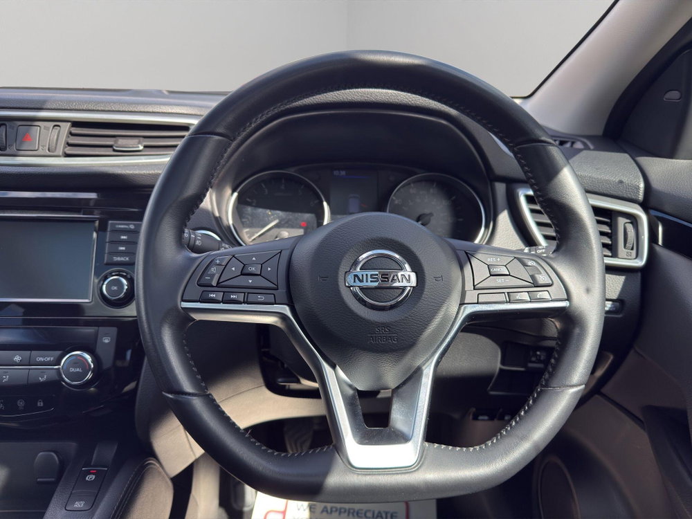 Nissan Qashqai 1.3 DIG-T N-Connecta Euro 6 (s/s) 5dr