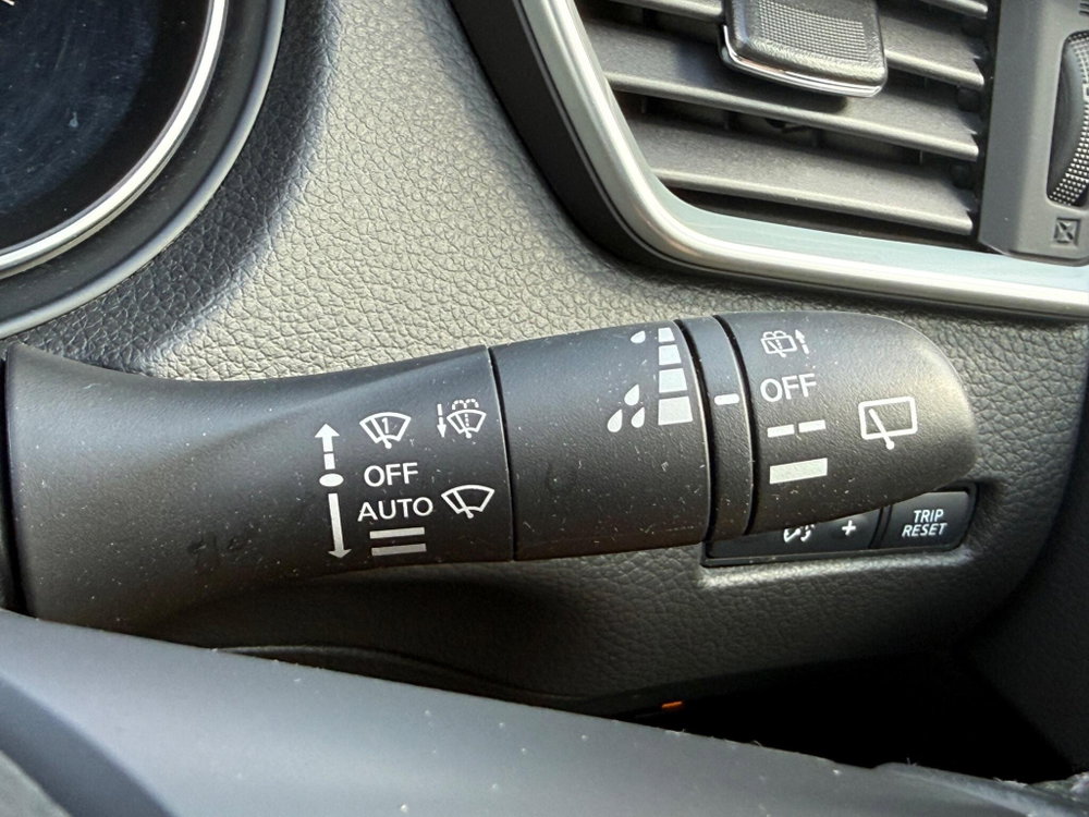 Nissan Qashqai 1.3 DIG-T N-Connecta Euro 6 (s/s) 5dr