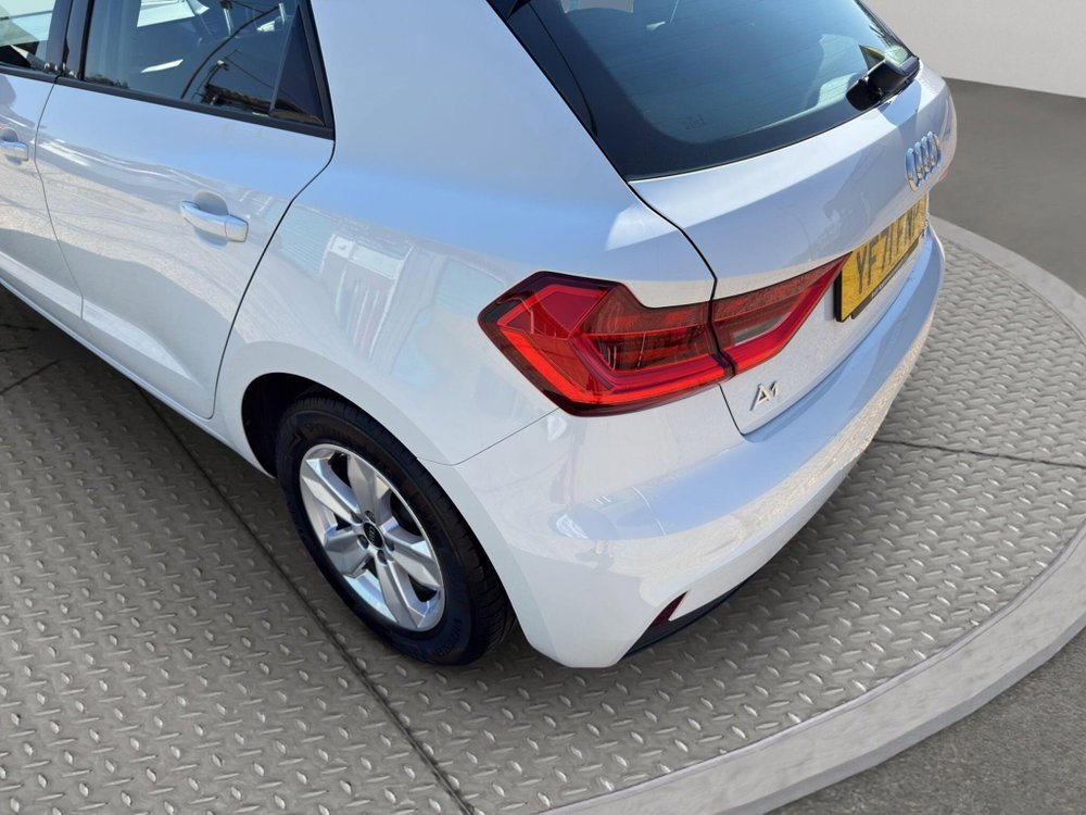 Audi A1 1.0 TFSI 25 Technik Sportback Euro 6 (s/s) 5dr