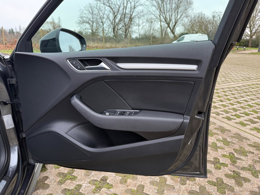 Audi A3 1.5 TFSI CoD Black Edition Sportback Euro 6 (s/s) 5dr