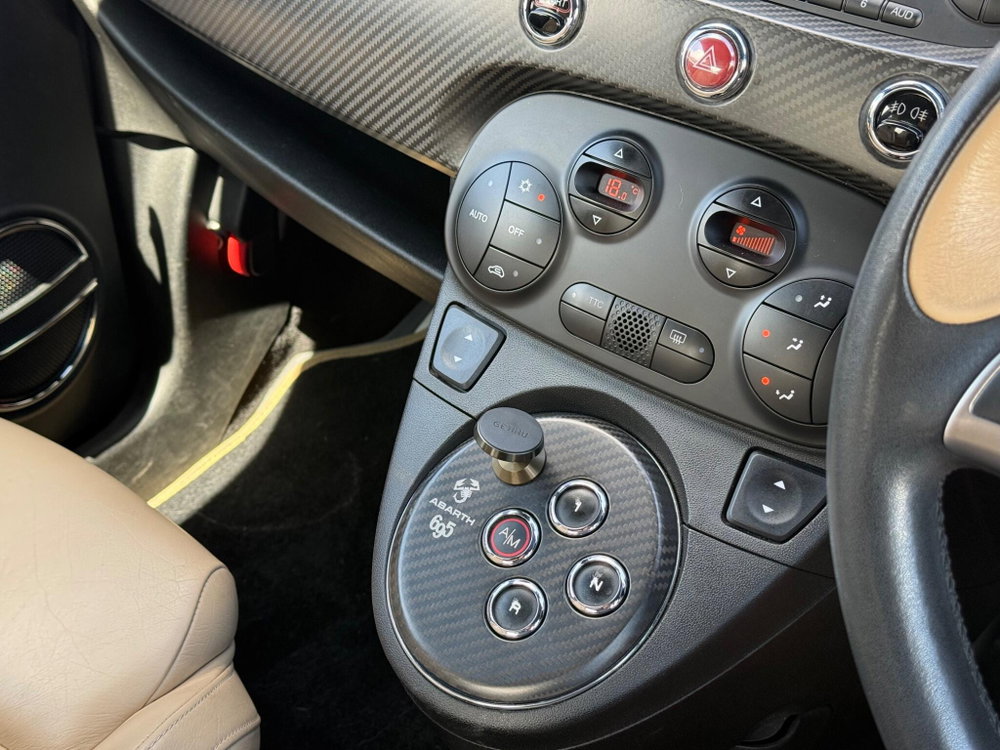 Abarth 695C 1.4 T-Jet Edizione Maserati Cabrio 2dr Petrol Auto Euro 5 (180 bhp)