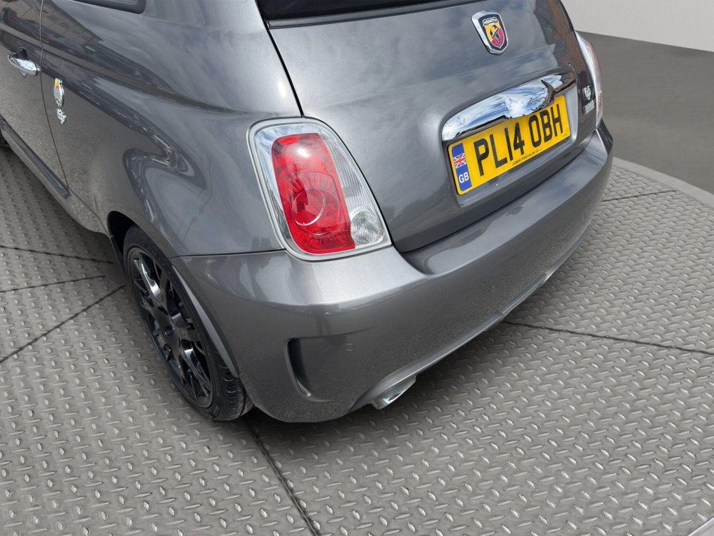 Abarth 695C 1.4 T-Jet Edizione Maserati Cabrio 2dr Petrol Auto Euro 5 (180 bhp)