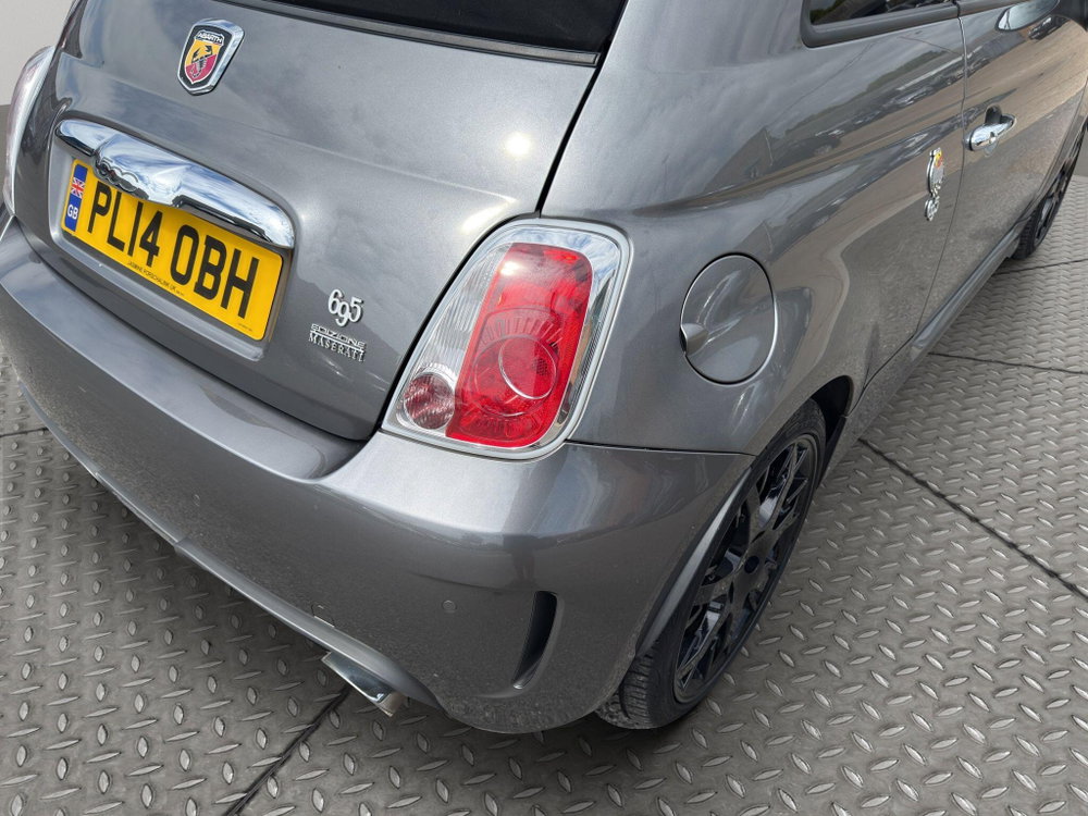 Abarth 695C 1.4 T-Jet Edizione Maserati Cabrio 2dr Petrol Auto Euro 5 (180 bhp)