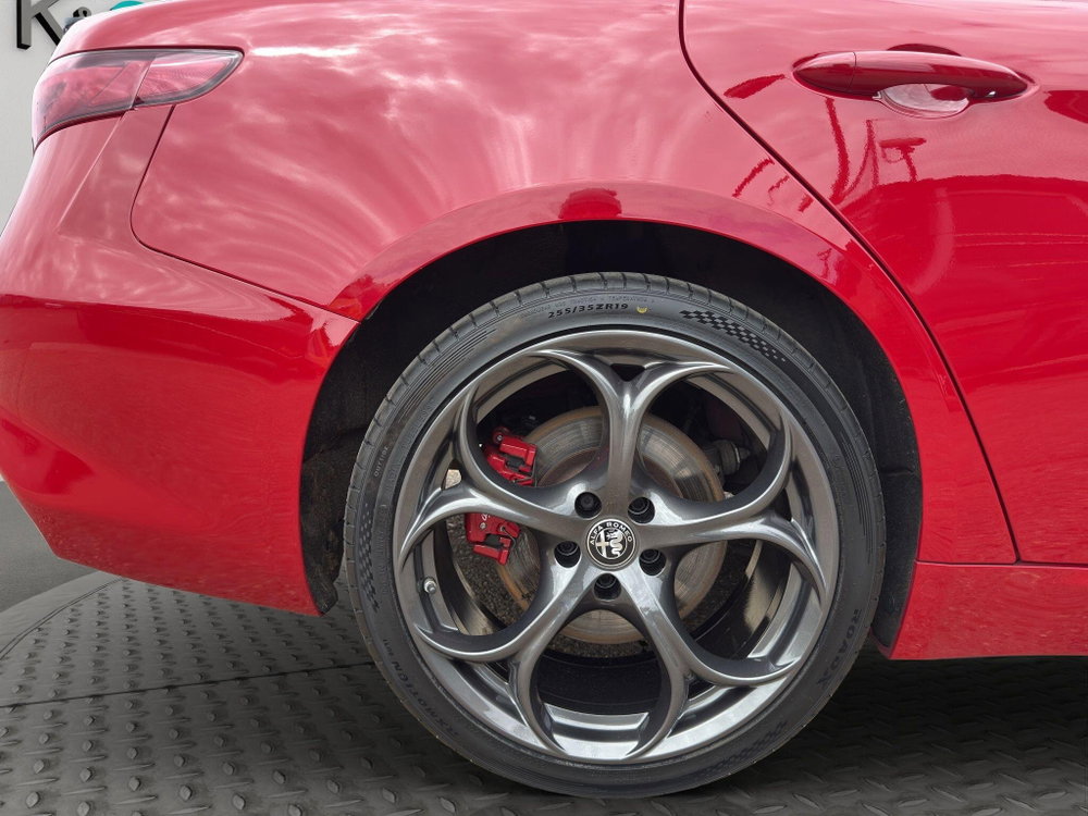 Alfa Romeo Giulia 2.0T Veloce Ti Auto Euro 6 (s/s) 4dr