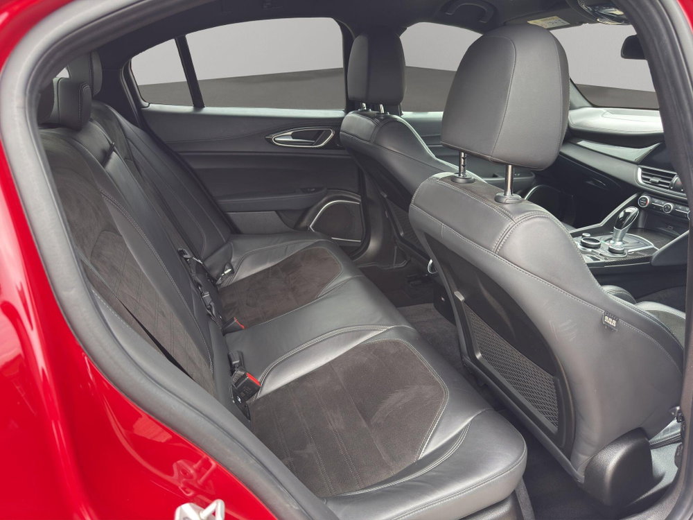 Alfa Romeo Giulia 2.0T Veloce Ti Auto Euro 6 (s/s) 4dr