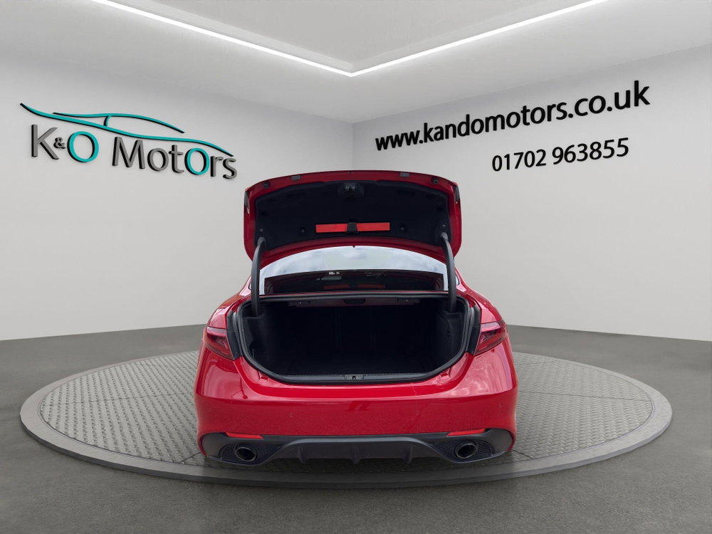 Alfa Romeo Giulia 2.0T Veloce Ti Auto Euro 6 (s/s) 4dr