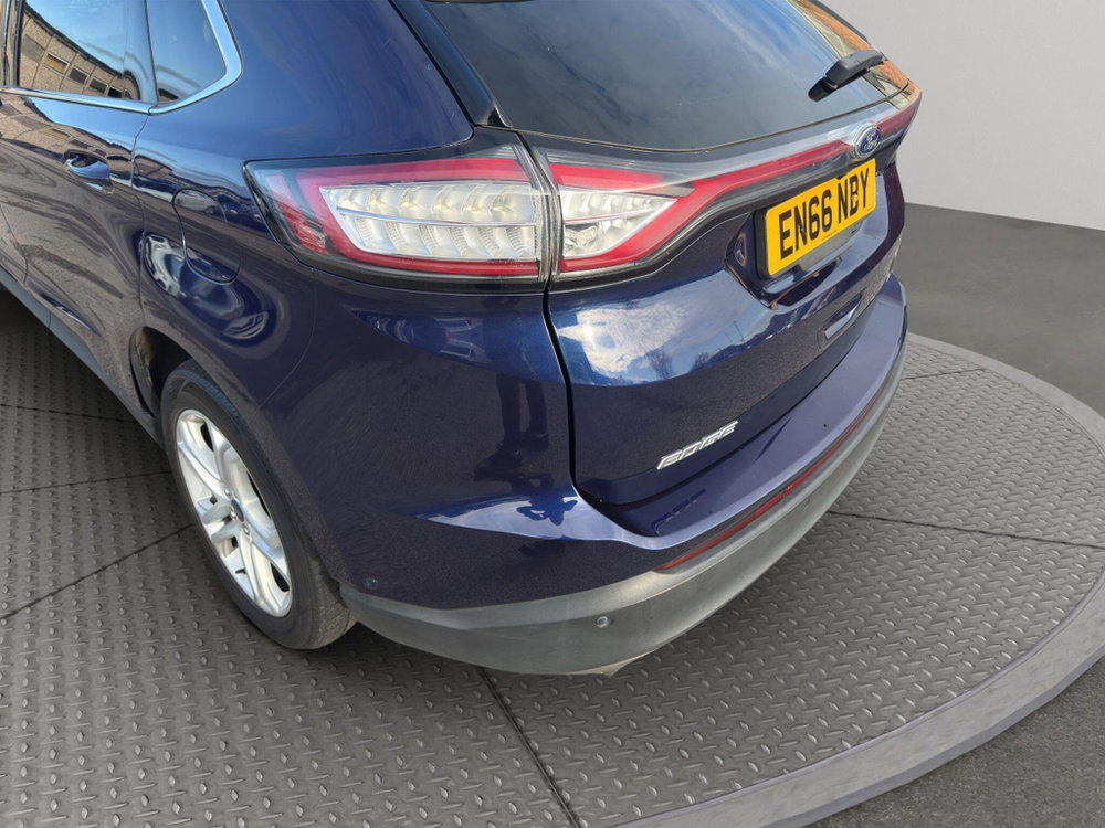 Ford Edge 2.0 TDCi Titanium SUV 5dr Diesel Powershift AWD Euro 6 (s/s) (210 ps)