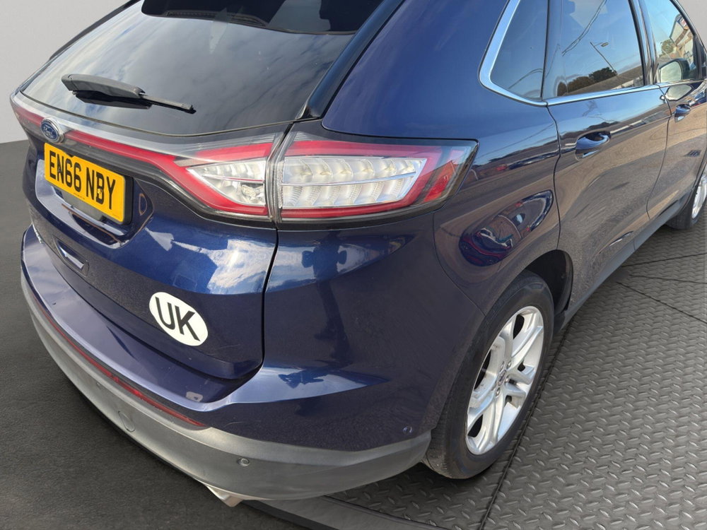 Ford Edge 2.0 TDCi Titanium SUV 5dr Diesel Powershift AWD Euro 6 (s/s) (210 ps)