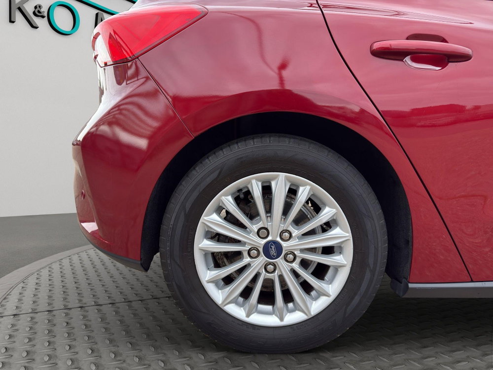 Ford Focus 1.0T EcoBoost Titanium Euro 6 (s/s) 5dr