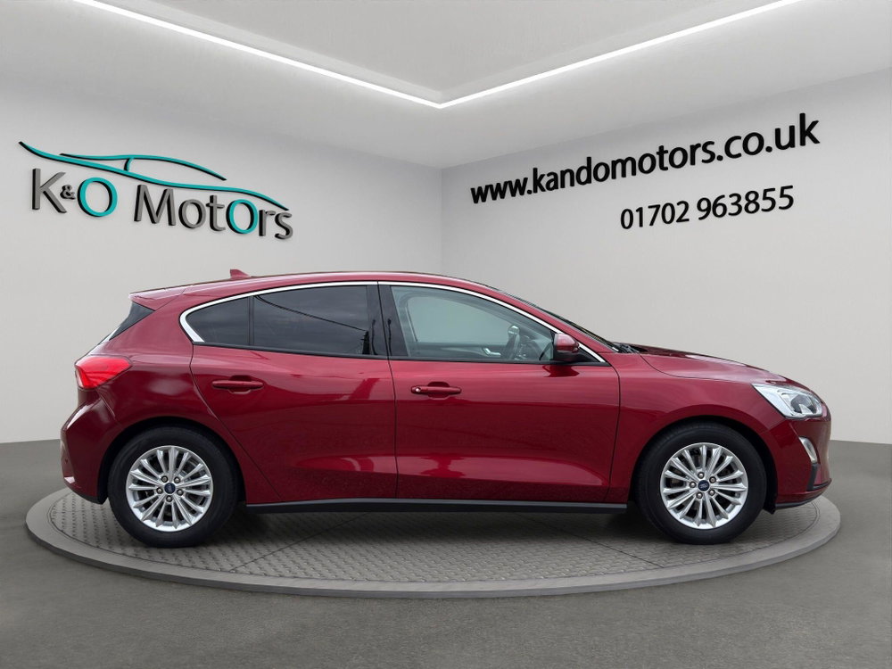 Ford Focus 1.0T EcoBoost Titanium Euro 6 (s/s) 5dr