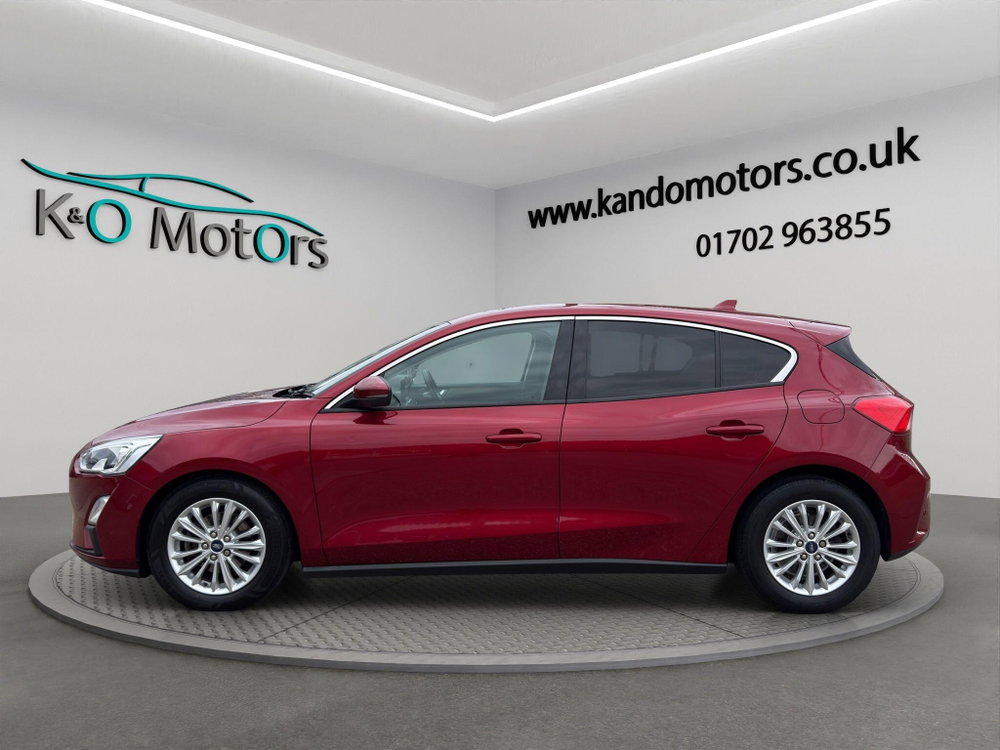 Ford Focus 1.0T EcoBoost Titanium Euro 6 (s/s) 5dr