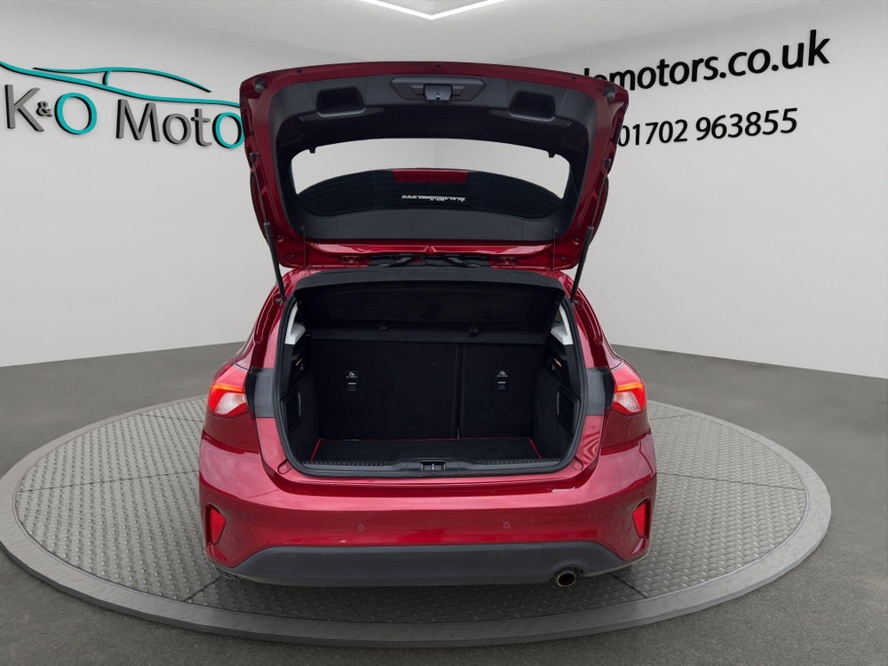 Ford Focus 1.0T EcoBoost Titanium Euro 6 (s/s) 5dr