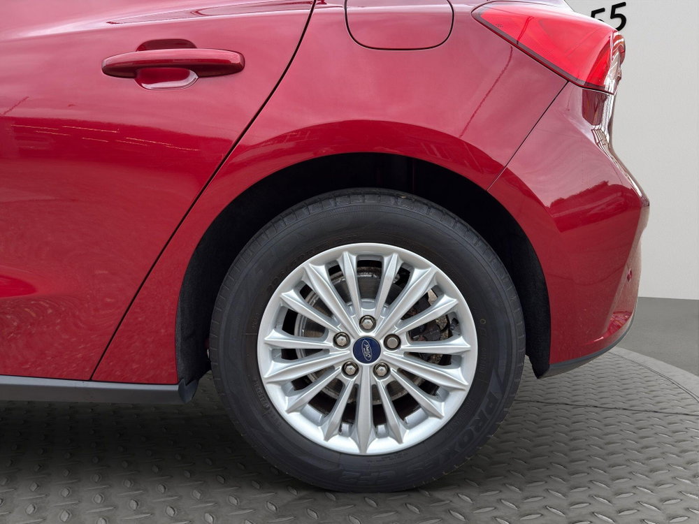Ford Focus 1.0T EcoBoost Titanium Euro 6 (s/s) 5dr