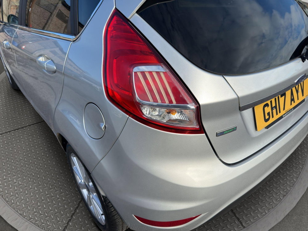 Ford Fiesta 1.0T EcoBoost Titanium Euro 6 (s/s) 5dr