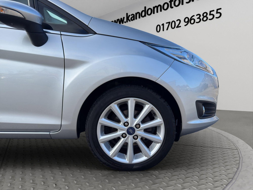 Ford Fiesta 1.0T EcoBoost Titanium Euro 6 (s/s) 5dr