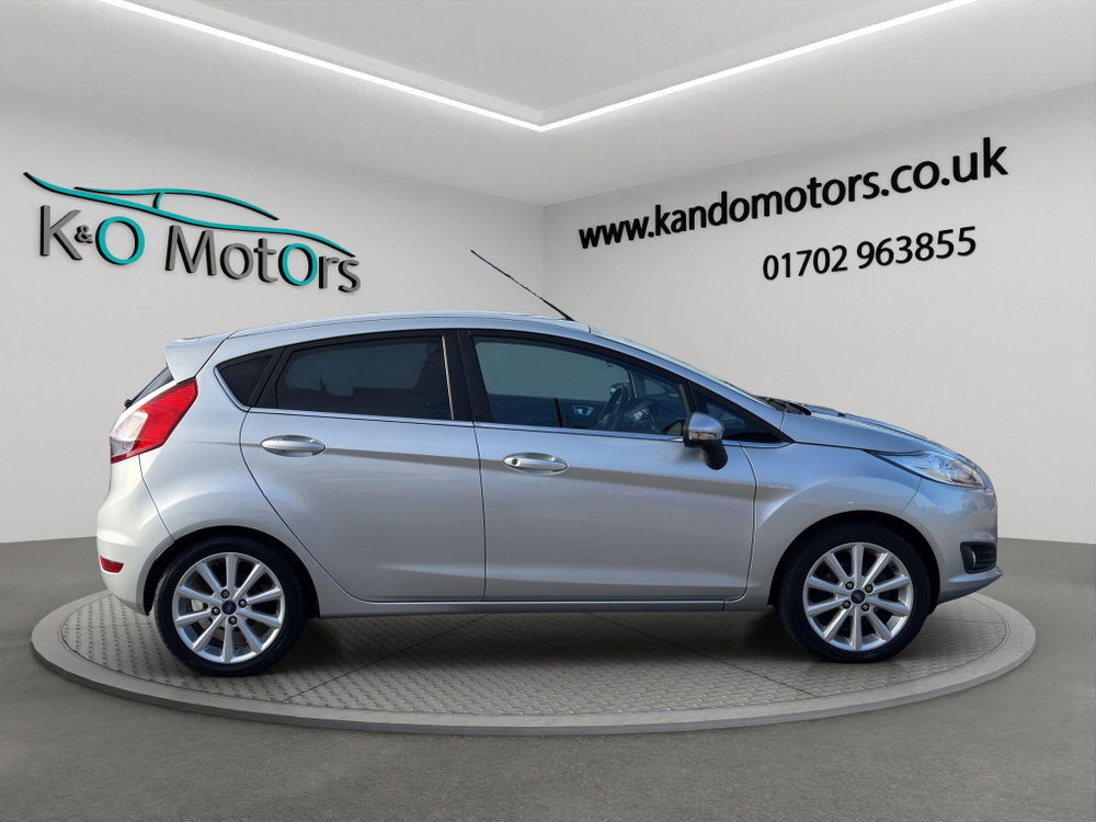 Ford Fiesta 1.0T EcoBoost Titanium Euro 6 (s/s) 5dr