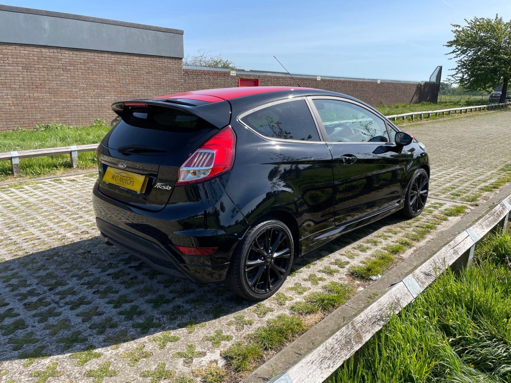 Ford Fiesta 1.0T EcoBoost ST-Line Black Edition (s/s) 3dr