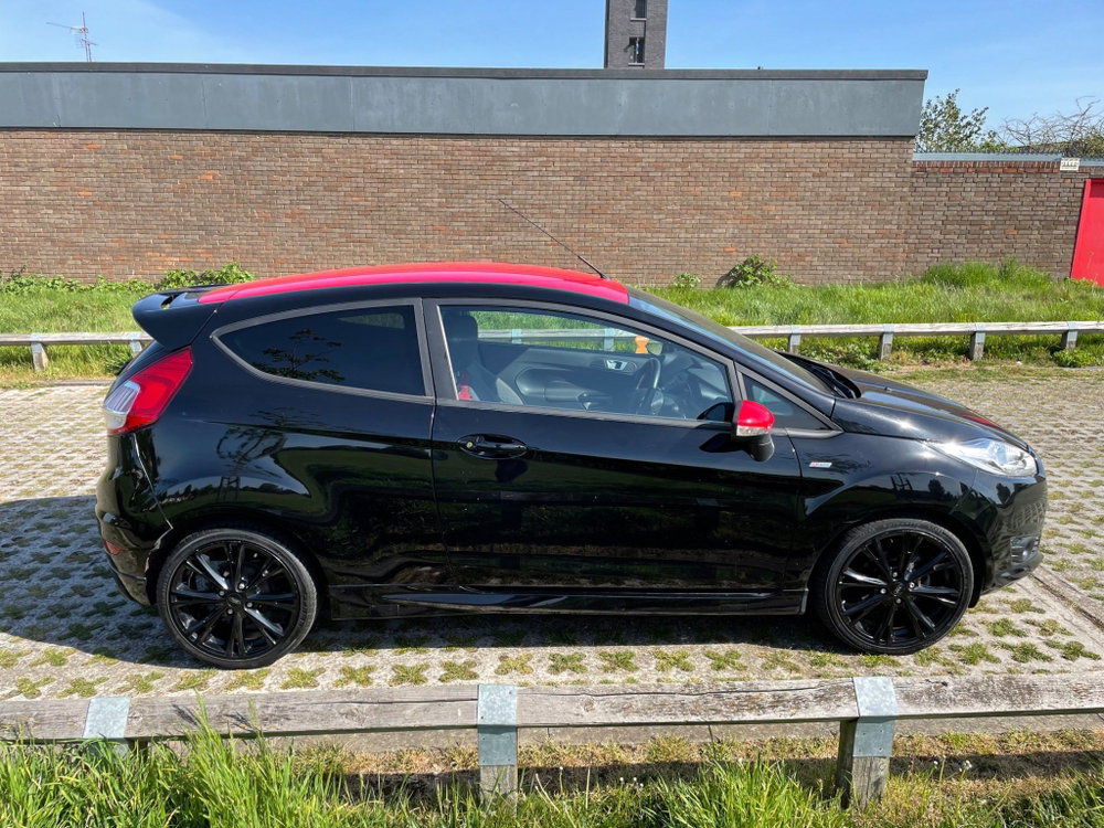 Ford Fiesta 1.0T EcoBoost ST-Line Black Edition (s/s) 3dr