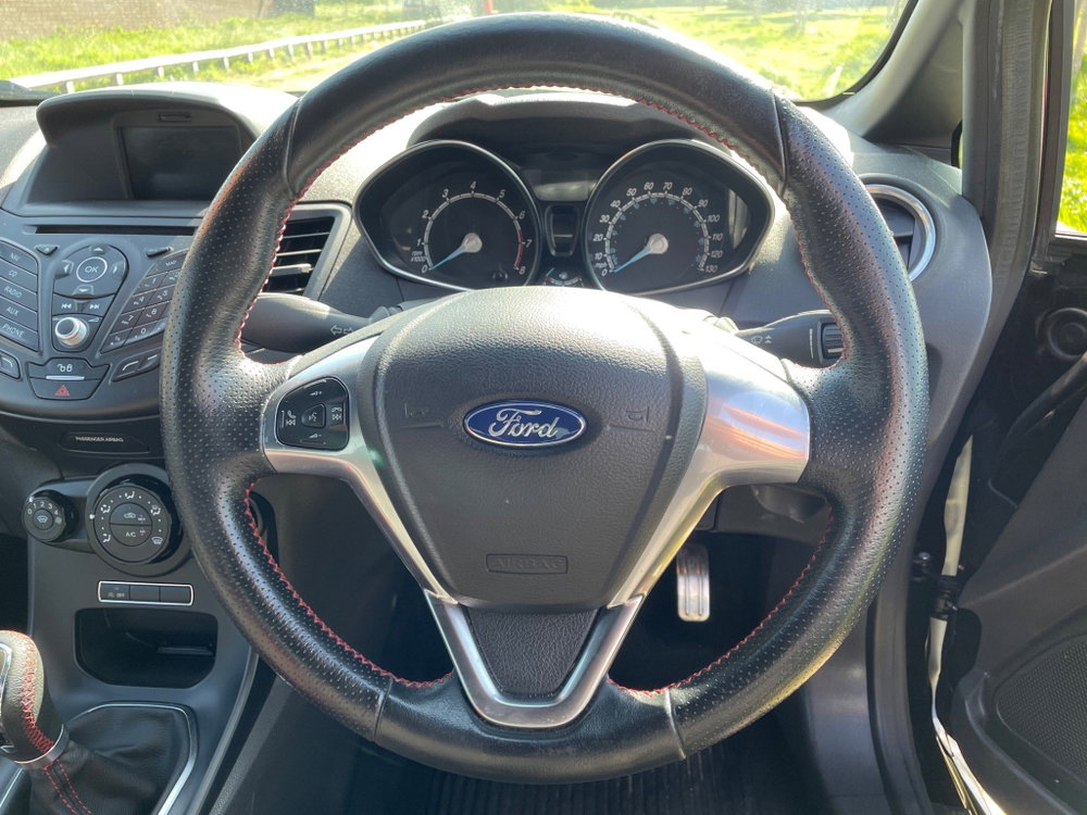 Ford Fiesta 1.0T EcoBoost ST-Line Black Edition (s/s) 3dr