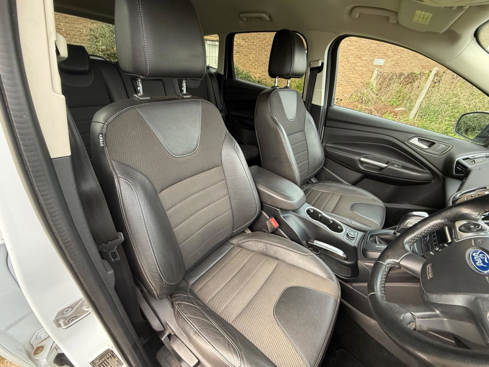 Ford Kuga 2.0 TDCi Titanium Powershift AWD Euro 5 5dr