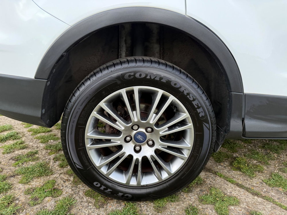 Ford Kuga 2.0 TDCi Titanium Powershift AWD Euro 5 5dr