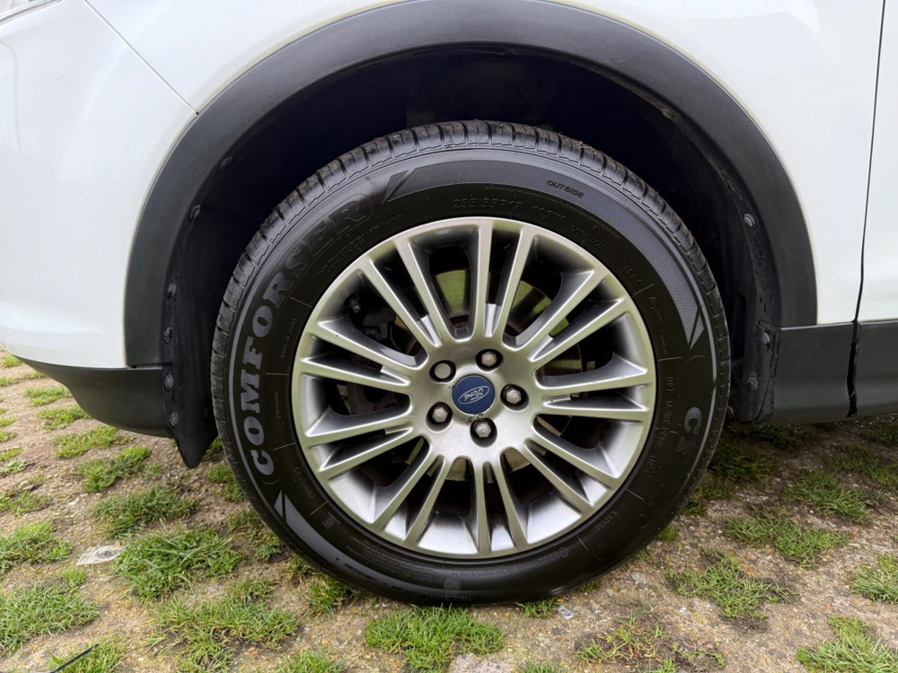 Ford Kuga 2.0 TDCi Titanium Powershift AWD Euro 5 5dr