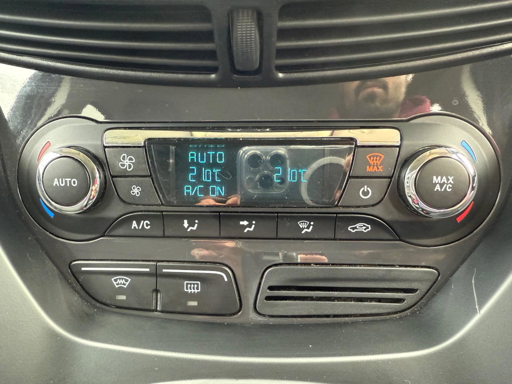 Ford Kuga 2.0 TDCi Titanium Powershift AWD Euro 5 5dr