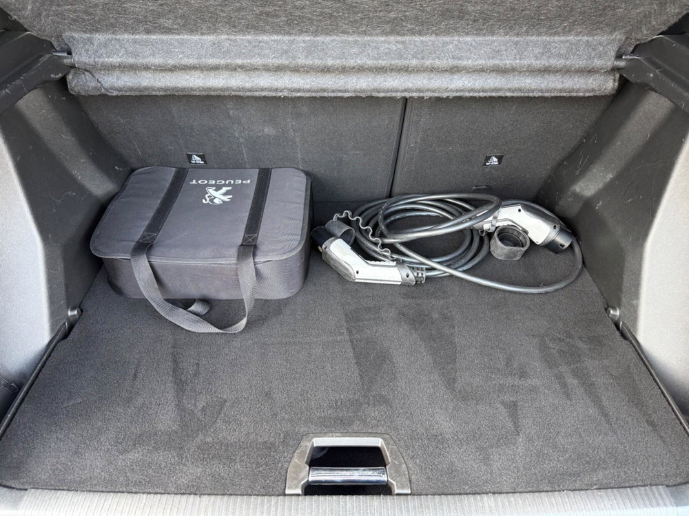Peugeot E-2008 50kWh GT Premium Auto 5dr
