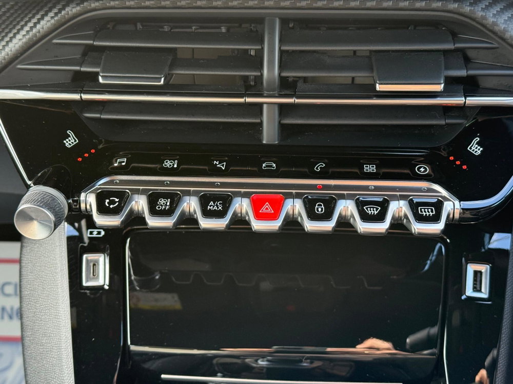 Peugeot E-2008 50kWh GT Premium Auto 5dr
