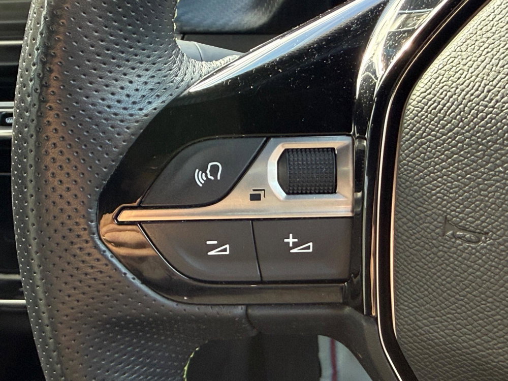 Peugeot E-2008 50kWh GT Premium Auto 5dr