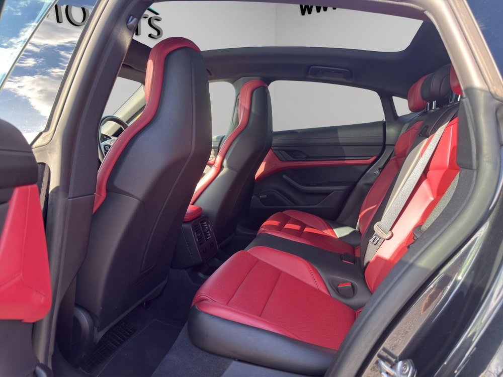 Porsche Taycan Performance Plus 93.4kWh 4S Auto 4WD 4dr (11kW Charger)