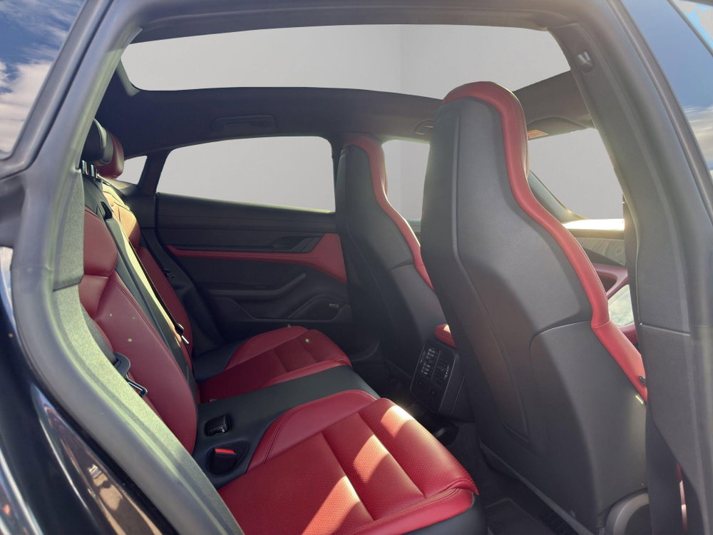 Porsche Taycan Performance Plus 93.4kWh 4S Auto 4WD 4dr (11kW Charger)