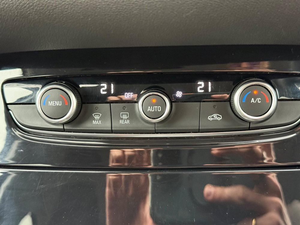 Vauxhall Grandland X 1.6 Turbo D BlueInjection Sport Nav Euro 6 (s/s) 5dr