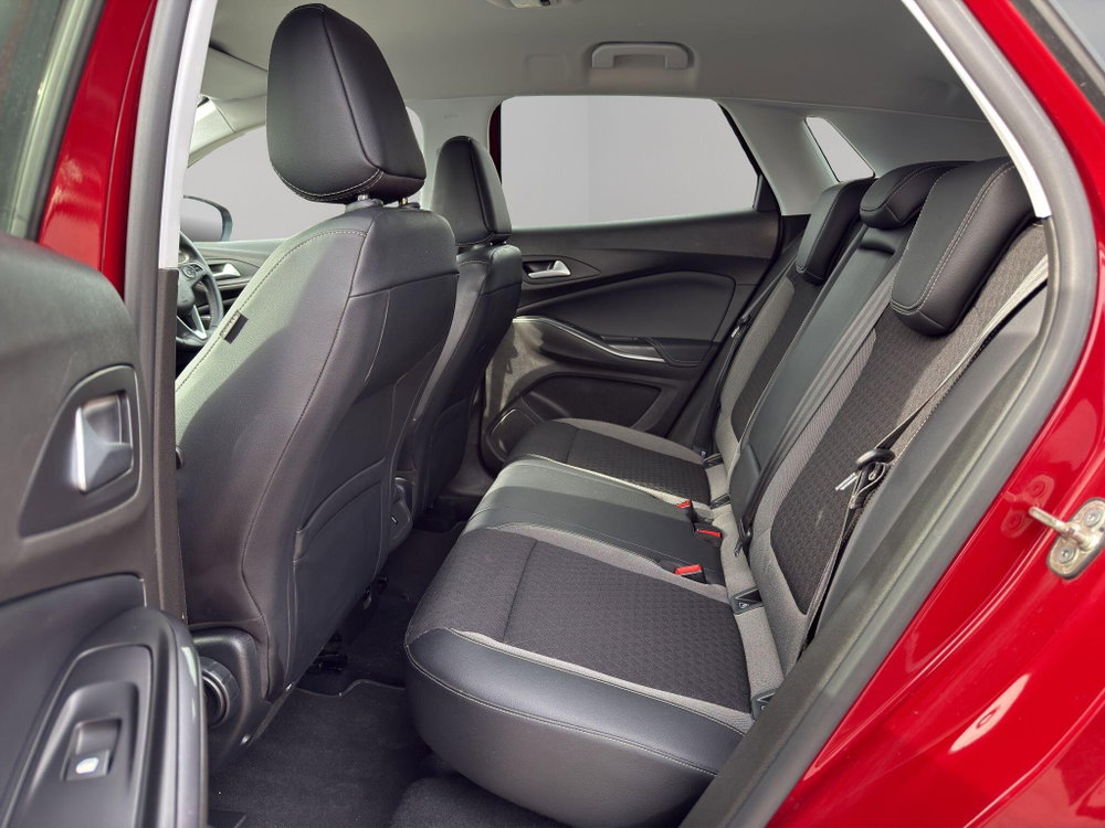 Vauxhall Grandland X 1.2 Turbo SRi Nav Auto Euro 6 (s/s) 5dr