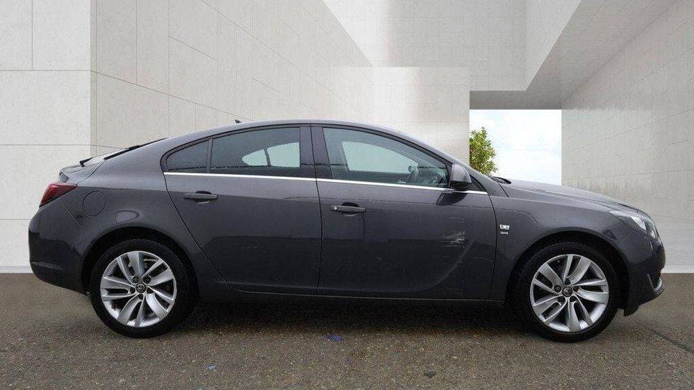 Vauxhall Insignia 1.8i SRi Nav Euro 6 5dr