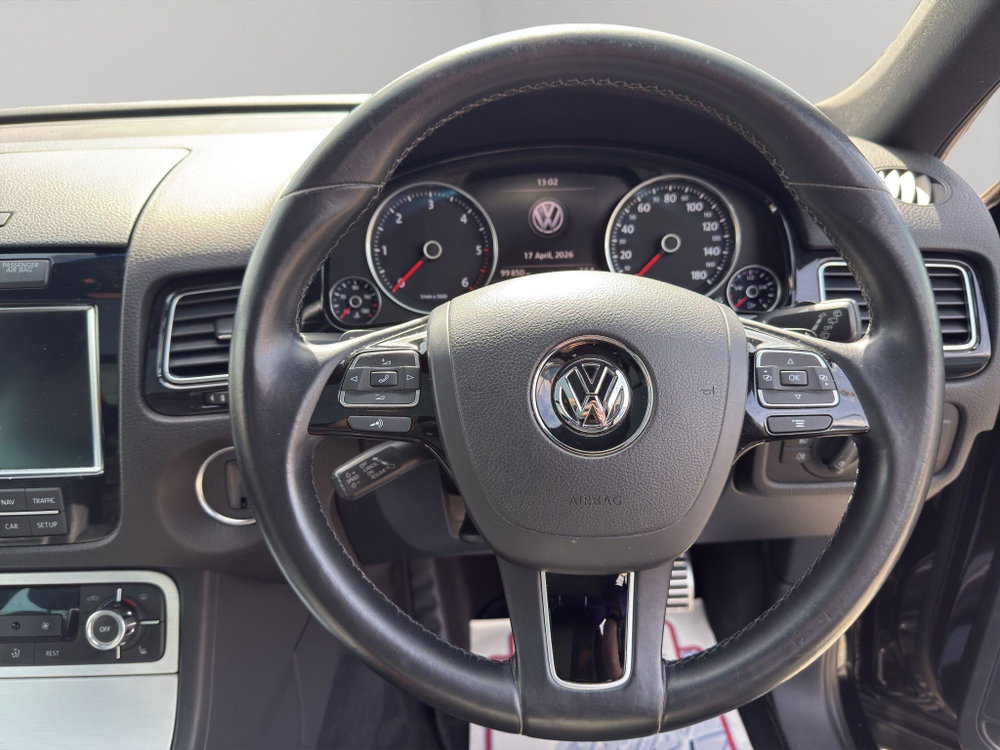 Volkswagen Touareg 3.0 TDI V6 BlueMotion Tech R-Line Tiptronic 4WD Euro 5 (s/s) 5dr