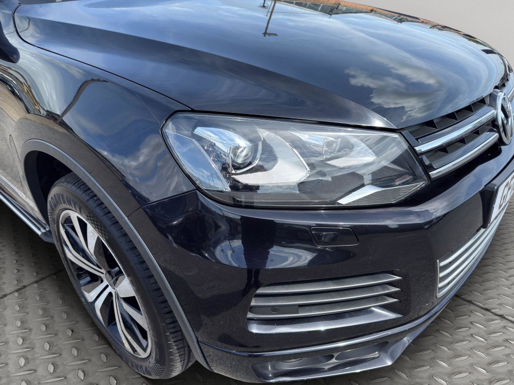 Volkswagen Touareg 3.0 TDI V6 BlueMotion Tech R-Line Tiptronic 4WD Euro 5 (s/s) 5dr