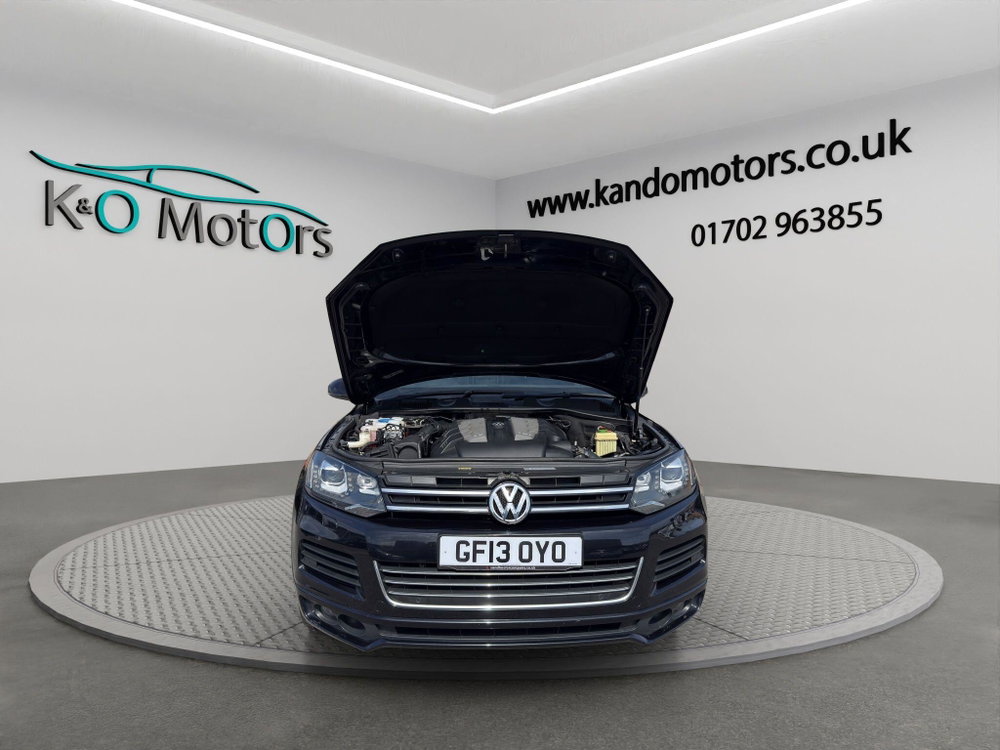 Volkswagen Touareg 3.0 TDI V6 BlueMotion Tech R-Line Tiptronic 4WD Euro 5 (s/s) 5dr