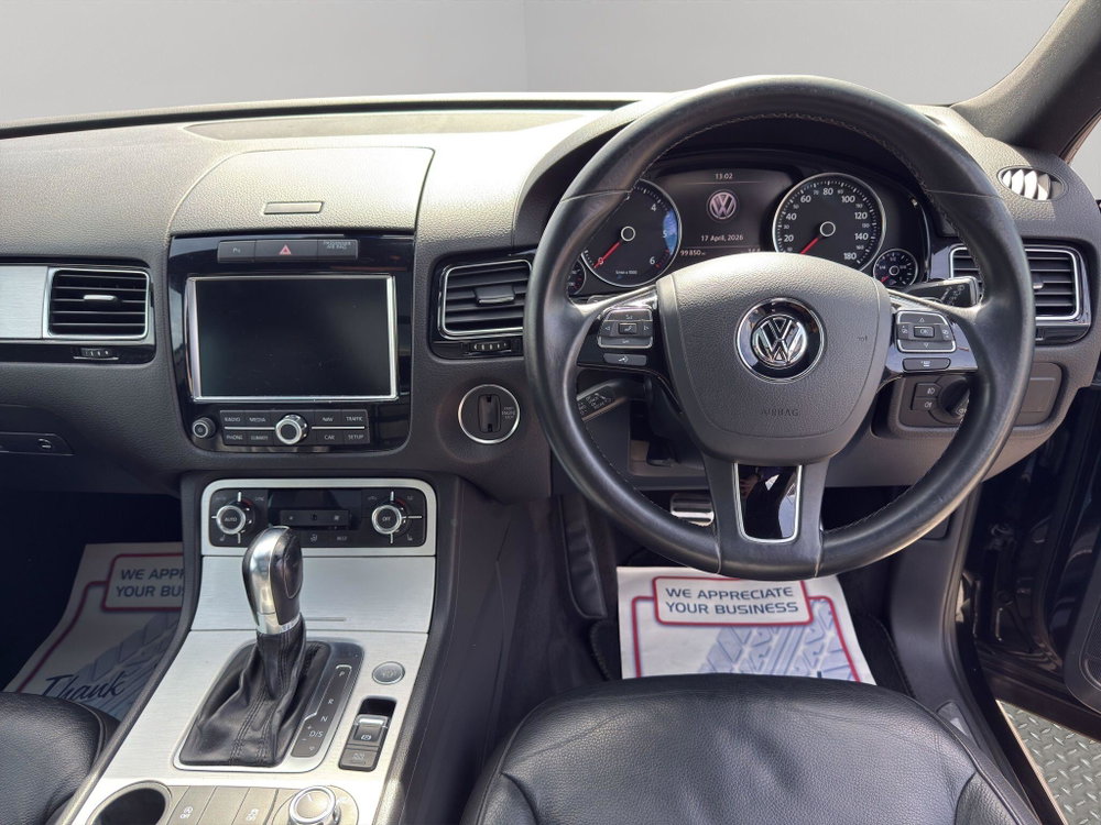 Volkswagen Touareg 3.0 TDI V6 BlueMotion Tech R-Line Tiptronic 4WD Euro 5 (s/s) 5dr